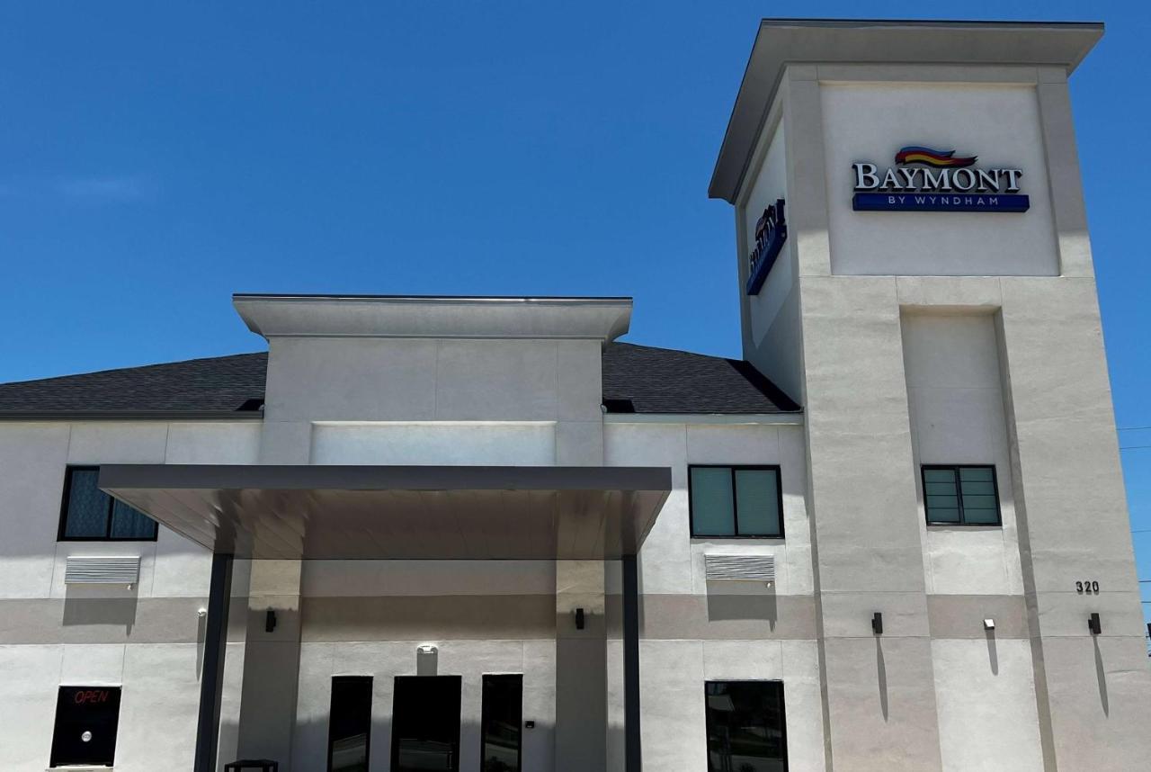 Готель Baymont By Wyndham Freeport Texas Екстер'єр фото